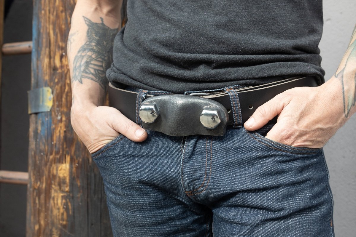 The Stainless Steel Knuckle Buckle with Handcrafted leather belt