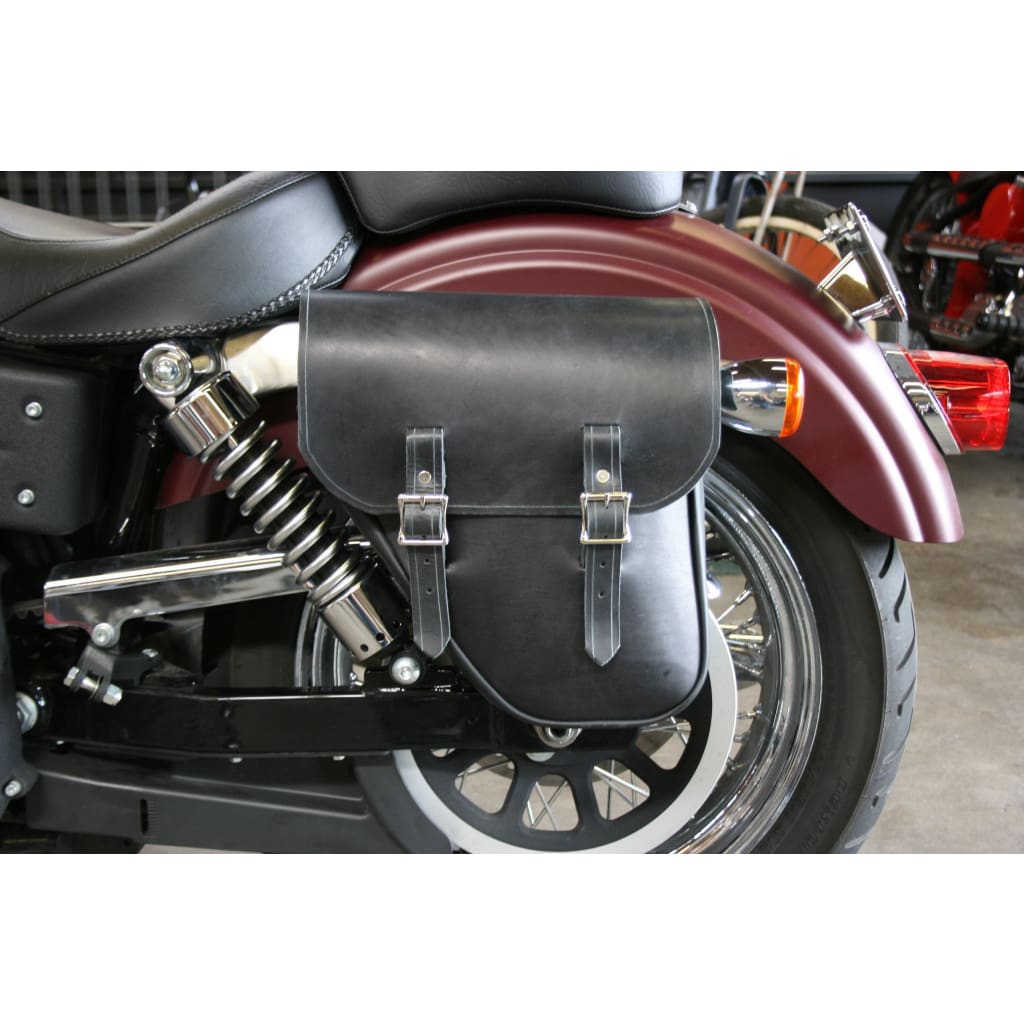 Sporty Windy Bag - Black / Brass / Right - Leather